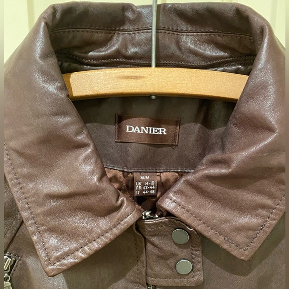 Danier Leather Jacket Size Med EVC - Picture 8 of 14